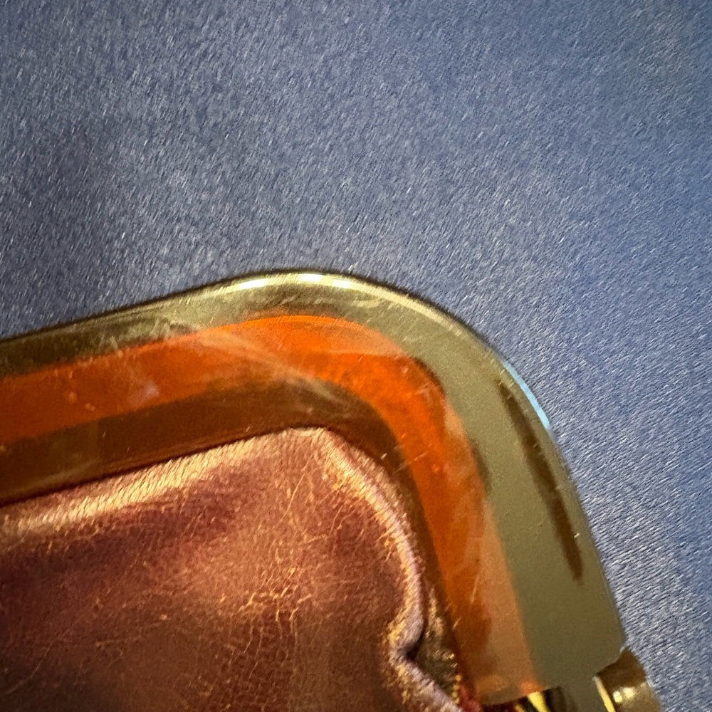SOLD Vintage Burgundy Leather and Acrylic Tortoise Shell Clutch, with Kiss Clasp - Picture 5 of 13